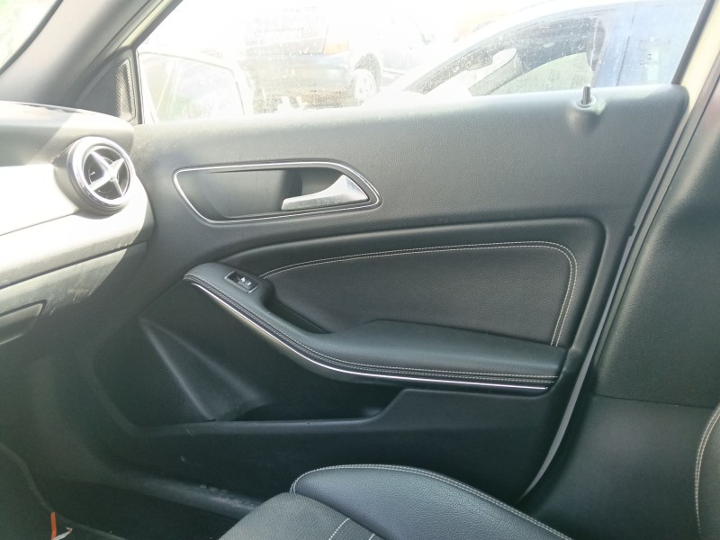 Recambio de guarnecido puerta delantera derecha para mercedes-benz clase gla (x156) gla 220 d (156.903) referencia OEM IAM   