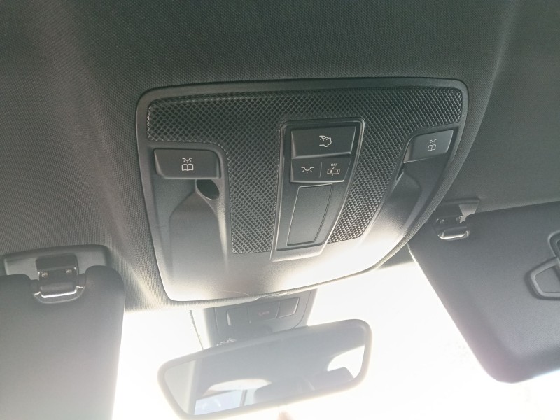 Recambio de luz interior delantera central para mercedes-benz clase gla (x156) gla 220 d (156.903) referencia OEM IAM   