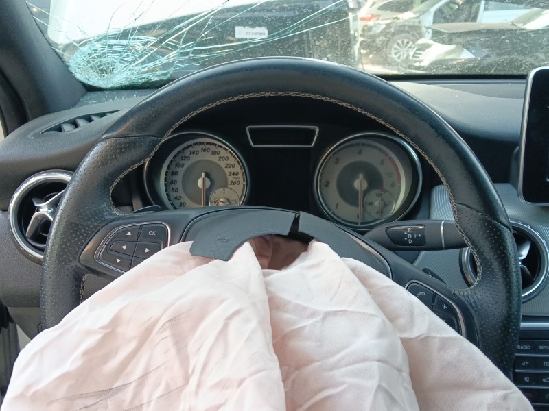 Recambio de volante para mercedes-benz clase gla (x156) gla 220 d (156.903) referencia OEM IAM   