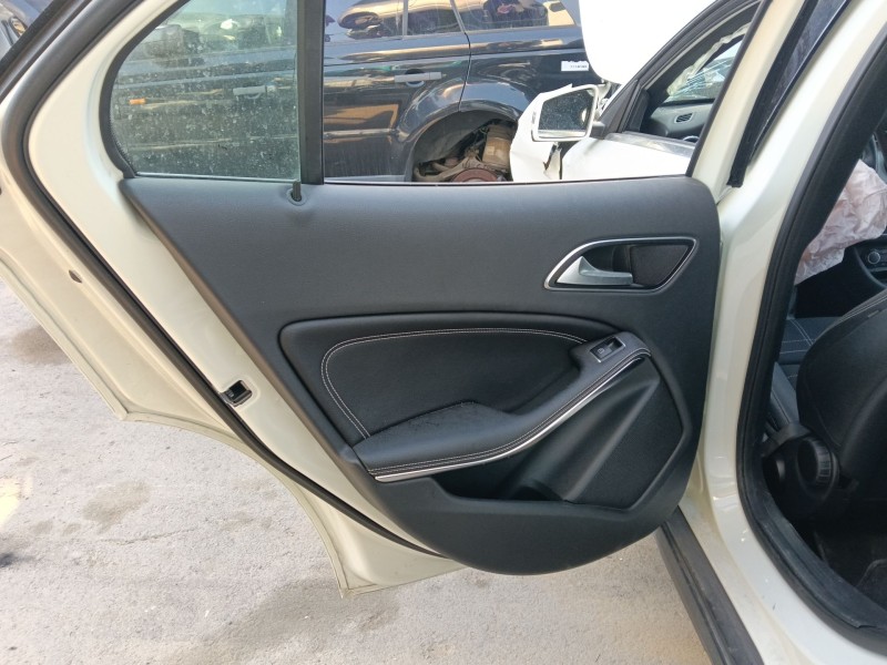 Recambio de guarnecido puerta trasera izquierda para mercedes-benz clase gla (x156) gla 220 d (156.903) referencia OEM IAM   