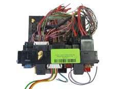 Recambio de caja fusibles delantera para mercedes-benz clase c (w203) c 220 cdi (203.006) referencia OEM IAM   