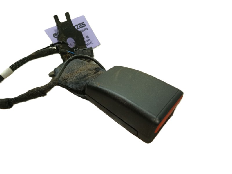 Recambio de enganche cinturon trasero izquierdo para opel corsa f (p2jo) corsa-e (68) referencia OEM IAM   
