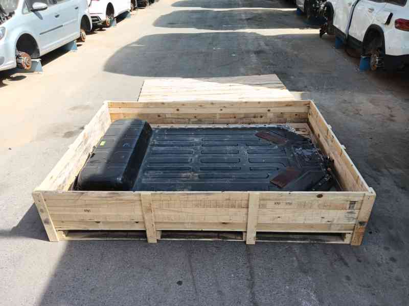 Recambio de bateria para ford mustang mach-e (cgw) ev 4x4 referencia OEM IAM 2825872  