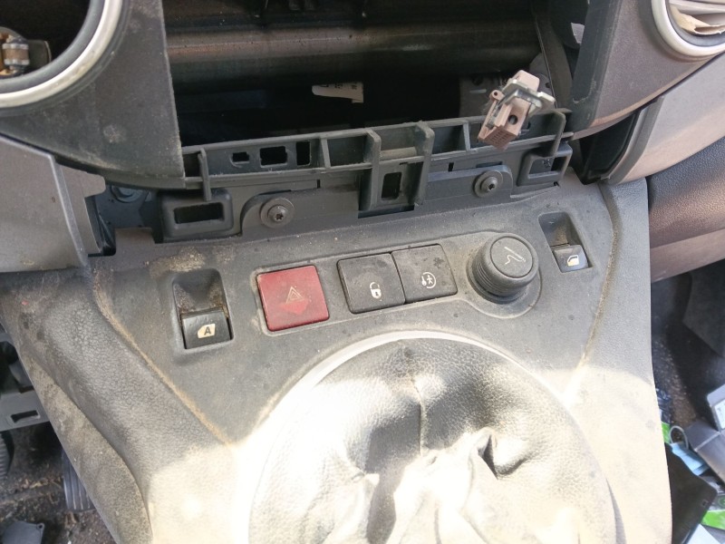 Recambio de mando elevalunas delantero derecho para citroën berlingo multispace (b9) 1.6 bluehdi 120 referencia OEM IAM   