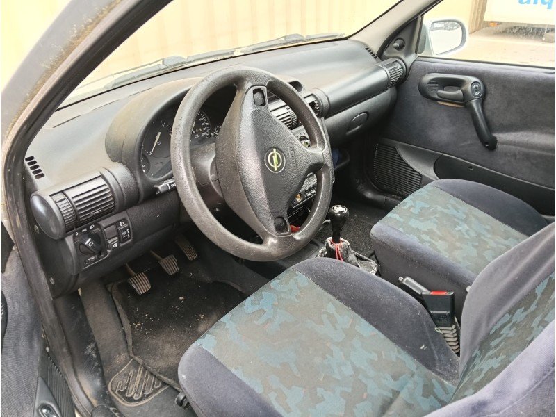 opel corsa b (s93) del año 1999