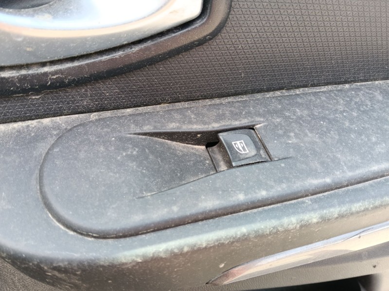 Recambio de mando elevalunas delantero derecho para renault clio iv (bh_) 1.5 dci 90 referencia OEM IAM 254218614R  