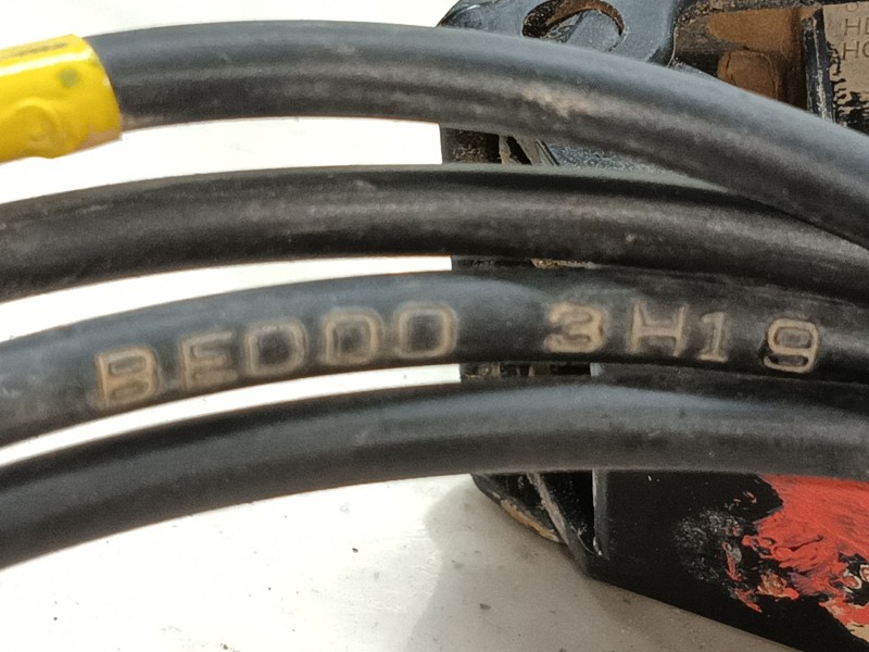 Recambio de maneta capot para hyundai kona sx2 1.6 gdi hybrid referencia OEM IAM  BE0003H19 