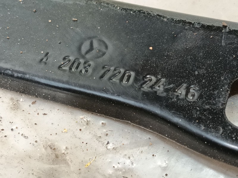 Recambio de elevalunas delantero derecho para mercedes-benz clase c (w203) c 220 cdi (203.006) referencia OEM IAM 2037201646  