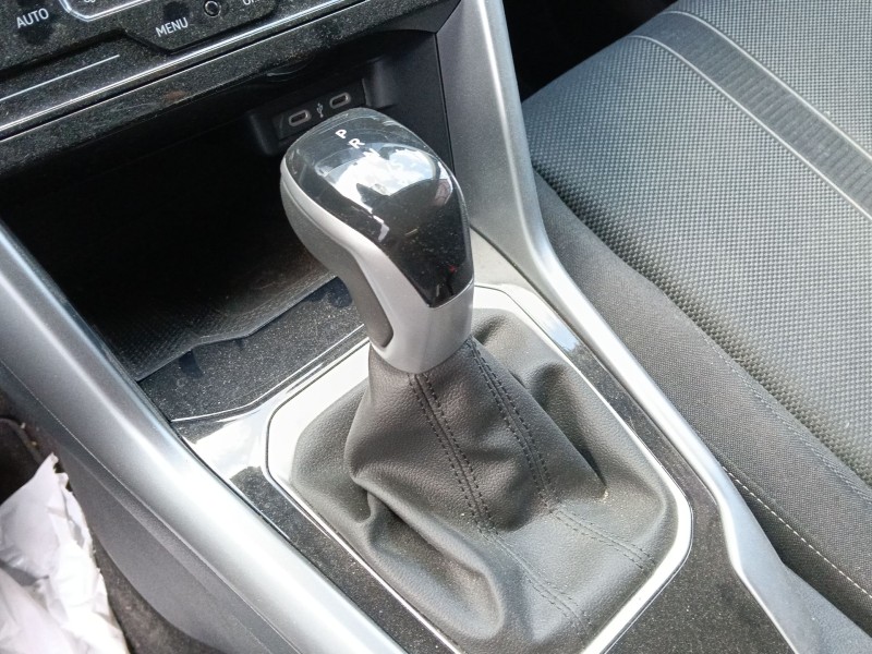 Recambio de pomo palanca cambio para volkswagen t-roc (a11, d11) 1.5 tsi referencia OEM IAM 2GA713123ADCU  