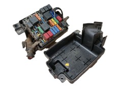 Recambio de caja fusibles delantera para fiat doblo autobús (263_) 1.3 d multijet (263axc1a) referencia OEM IAM   