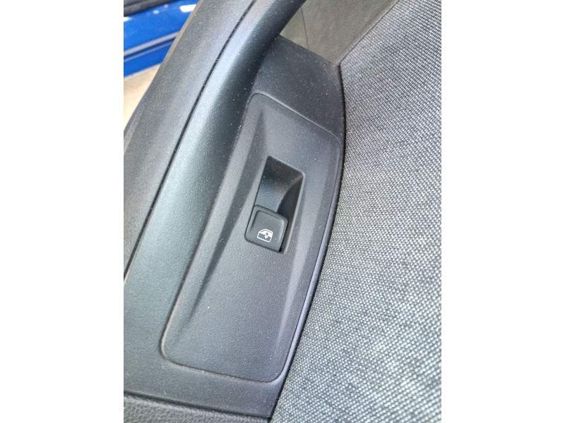 Recambio de mando elevalunas trasero derecho para seat ateca (kh7, khp) 1.0 tsi referencia OEM IAM   
