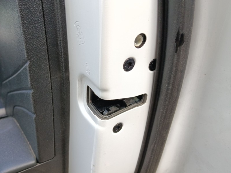 Recambio de cerradura puerta trasera derecha para ford kuga iii (dfk) 2.5 fhev referencia OEM IAM 2099457  