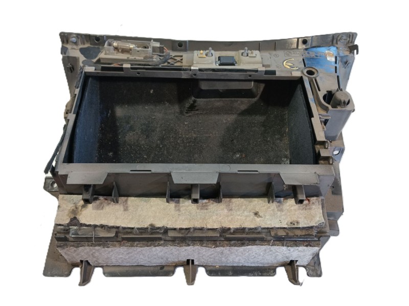 Recambio de guantera para bmw 3 (e46) 320 d referencia OEM IAM 51168196111 / 51167141581  
