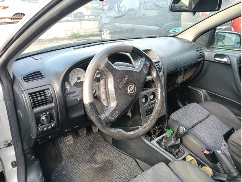 opel astra g coupé (t98) del año 2000