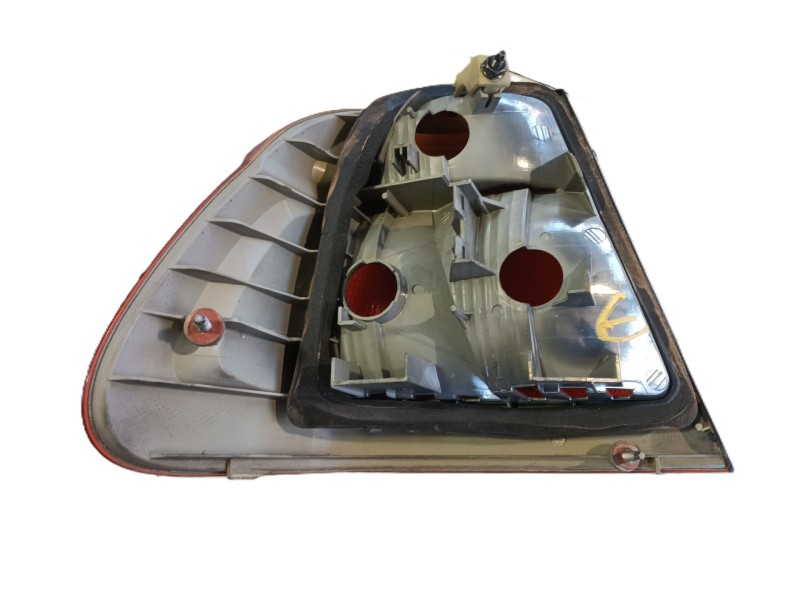 Recambio de piloto trasero derecho para bmw 3 (e46) 320 d referencia OEM IAM 63218364922  