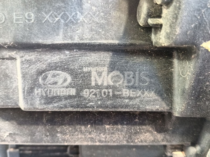 Recambio de faro izquierdo para hyundai kona sx2 1.6 gdi hybrid referencia OEM IAM   