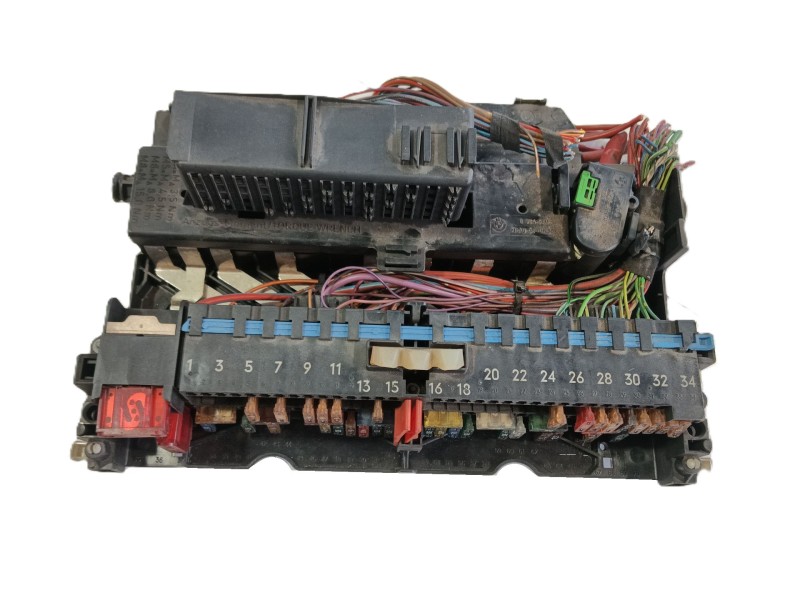 Recambio de caja fusibles delantera para bmw 3 (e46) 320 d referencia OEM IAM   