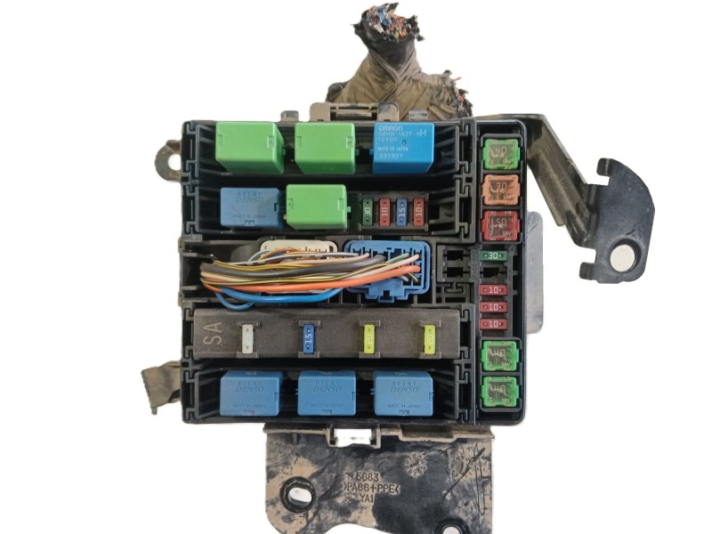 Recambio de caja fusibles delantera para suzuki grand vitara ii (jt, te, td) 1.9 ddis a las 4 ruedas (jt419, td44, jb419wd, jb41