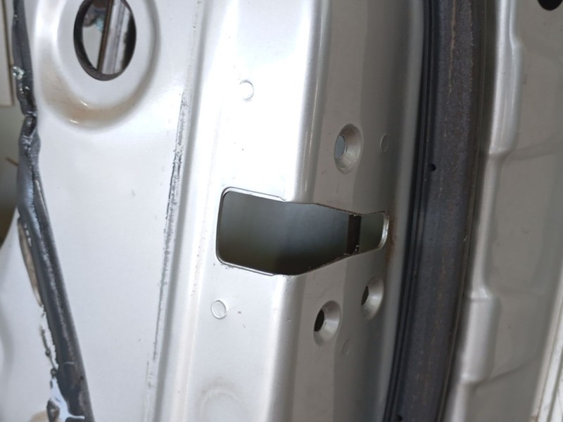 Recambio de puerta delantera derecha para suzuki grand vitara ii (jt, te, td) 1.9 ddis a las 4 ruedas (jt419, td44, jb419wd, jb4