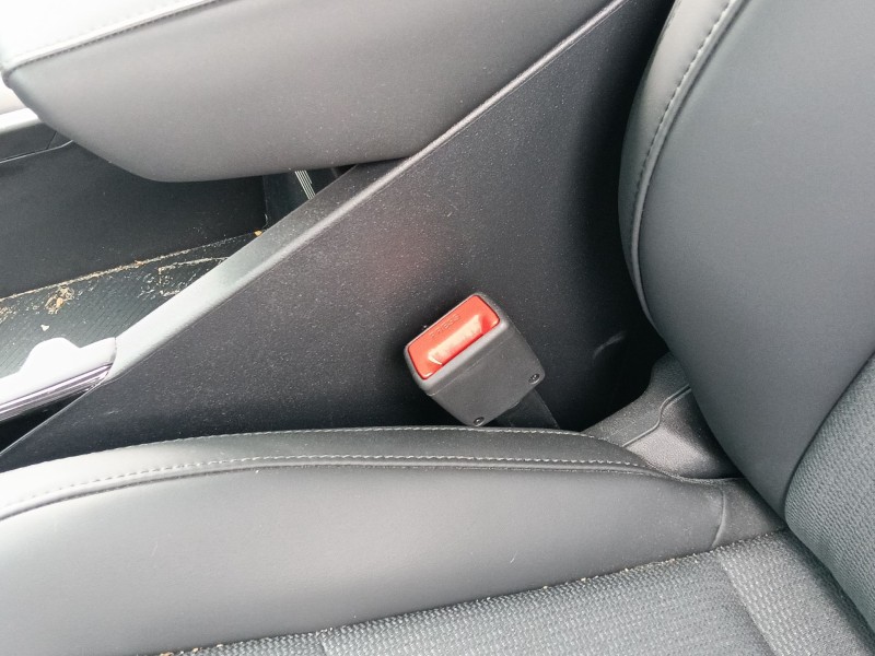 Recambio de enganche cinturon delantero izquierdo para kia niro ii (sg2) 1.6 gdi plug-in hybrd referencia OEM IAM   