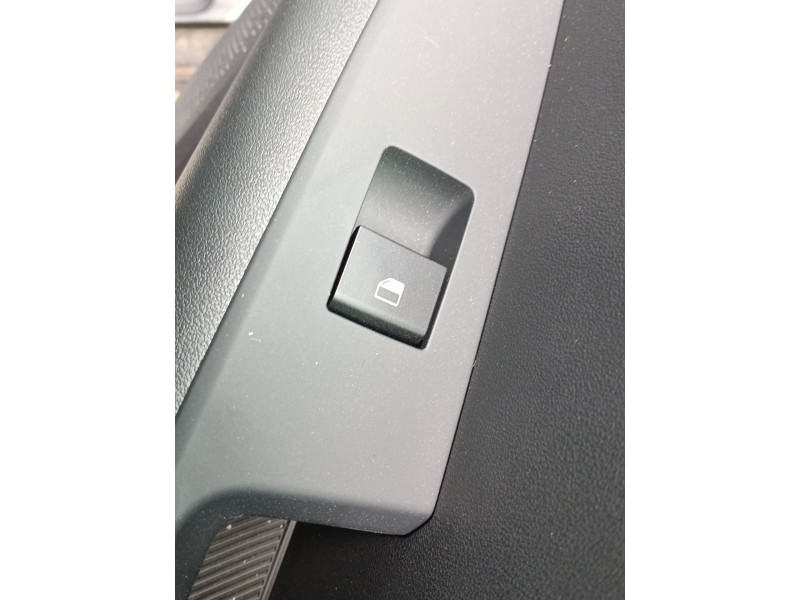 Recambio de mando elevalunas trasero derecho para kia niro ii (sg2) 1.6 gdi plug-in hybrd referencia OEM IAM   