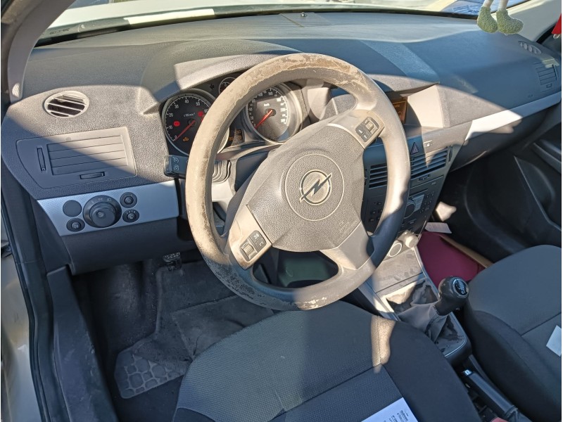 opel astra h (a04) del año 2006