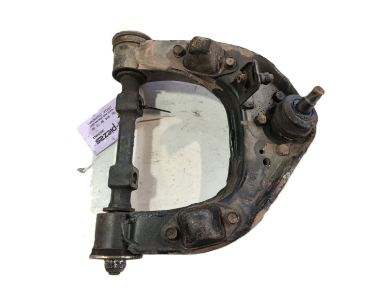 Recambio de brazo suspension superior delantero derecho para mitsubishi l200 (k7_t, k6_t, k5_t) 2.5 td 4wd (k74t) referencia OEM
