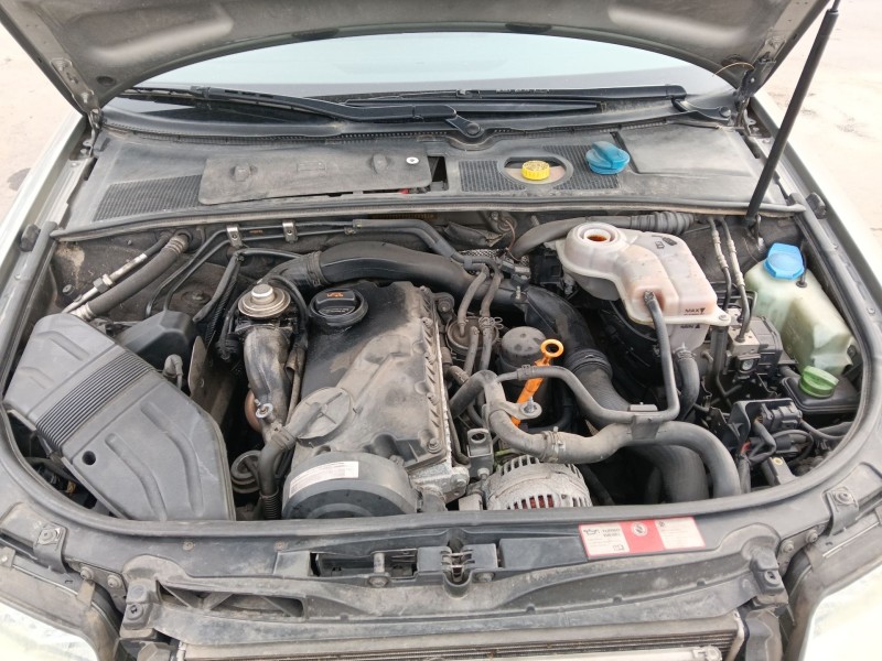 Recambio de despiece motor para audi a4 b6 (8e2) 1.9 tdi referencia OEM IAM   