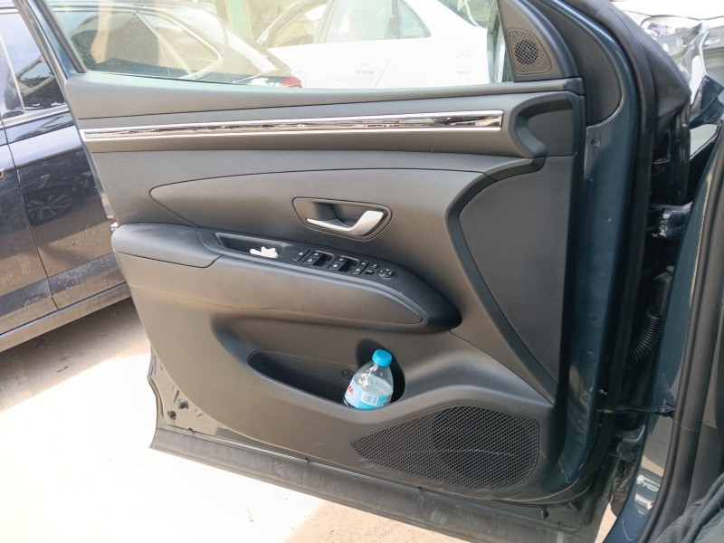Recambio de guarnecido puerta delantera izquierda para hyundai tucson (nx4e, nx4a) 1.6 t-gdi referencia OEM IAM   