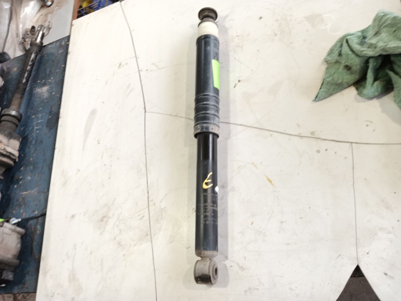 Recambio de amortiguador trasero derecho para renault clio iv (bh_) 1.5 dci 90 referencia OEM IAM   