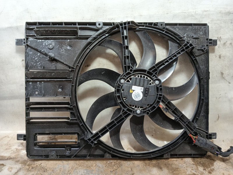 Recambio de electroventilador para ford focus iv (hn) 1.0 ecoboost mhev referencia OEM IAM 2213993  