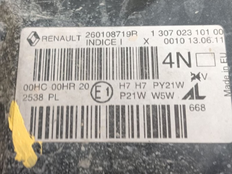 Recambio de faro derecho para renault megane iii hatchback (bz0/1_, b3_) 1.5 dci referencia OEM IAM 260100850R / 260108719R  