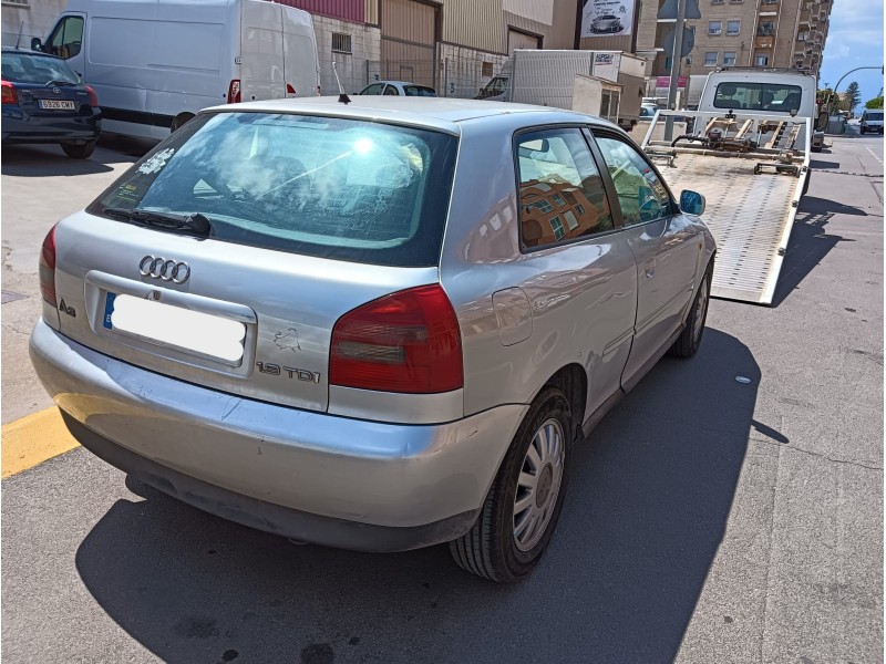 audi a3 (8l1) del año 1999