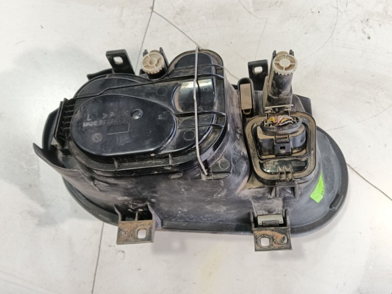 Recambio de faro izquierdo para volkswagen golf iv (1j1) 1.9 tdi referencia OEM IAM   