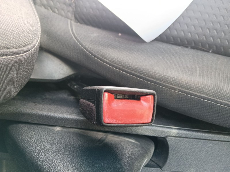 Recambio de enganche cinturon delantero izquierdo para volkswagen polo vi (aw1, bz1, ae1) 1.0 tsi referencia OEM IAM   