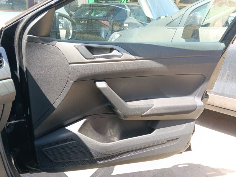 Recambio de guarnecido puerta delantera derecha para volkswagen polo vi (aw1, bz1, ae1) 1.0 tsi referencia OEM IAM   