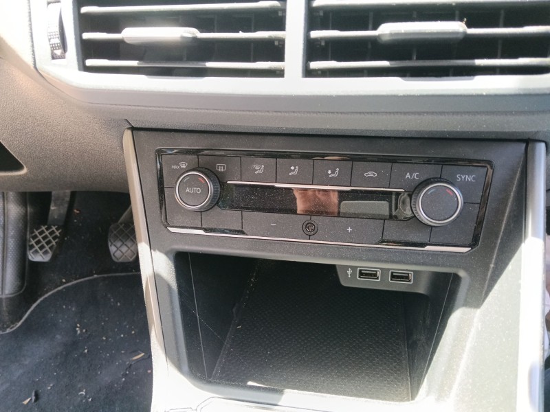 Recambio de mando calefaccion / aire acondicionado para volkswagen polo vi (aw1, bz1, ae1) 1.0 tsi referencia OEM IAM   