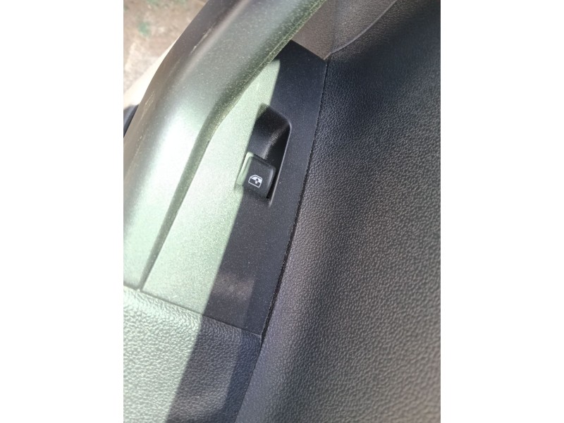 Recambio de mando elevalunas trasero derecho para volkswagen polo vi (aw1, bz1, ae1) 1.0 tsi referencia OEM IAM 5G0959855RWZU  