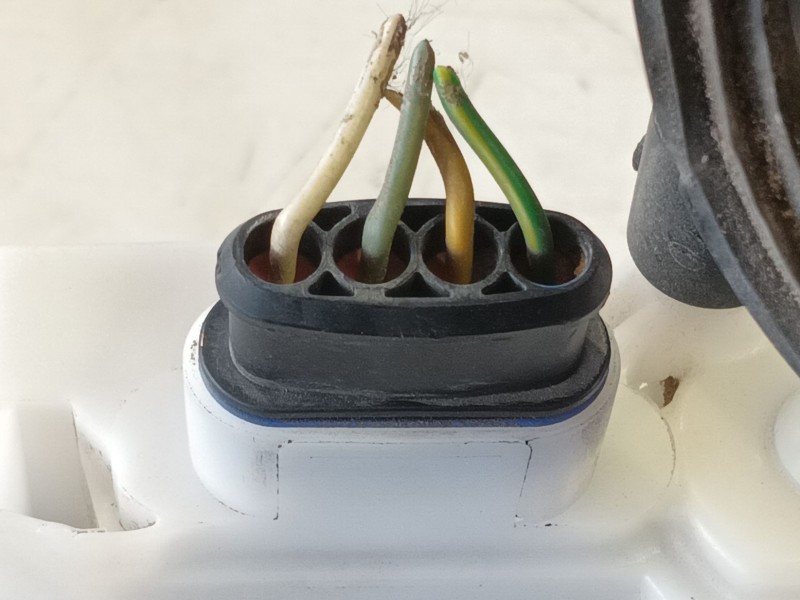 Recambio de cerradura puerta trasera derecha para citroën c3 i (fc_, fn_) 1.4 hdi referencia OEM IAM 9138C1  