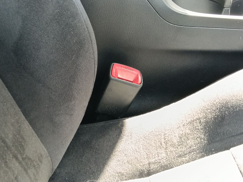 Recambio de enganche cinturon delantero derecho para lexus ct (zwa10_) 200h (zwa10_) referencia OEM IAM   