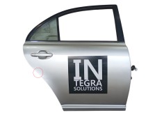 Recambio de puerta trasera derecha para toyota avensis (_t25_) 2.0 d-4d (cdt250_) referencia OEM IAM   