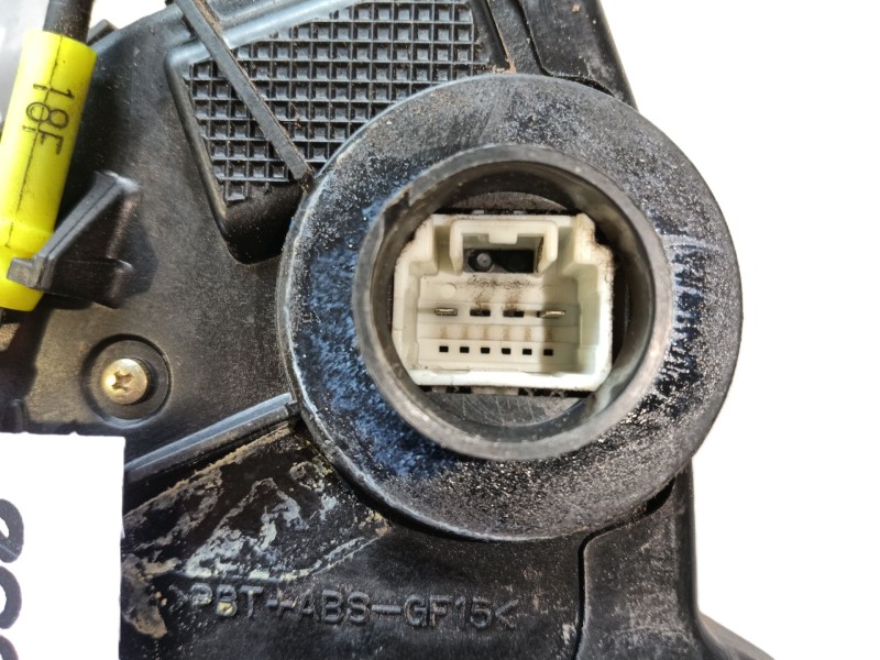 Recambio de cerradura puerta delantera derecha para toyota avensis (_t25_) 2.0 d-4d (cdt250_) referencia OEM IAM 6903002162 / 69