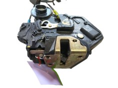 Recambio de cerradura puerta trasera derecha para toyota avensis (_t25_) 2.0 d-4d (cdt250_) referencia OEM IAM 6905002102 / 6941 2