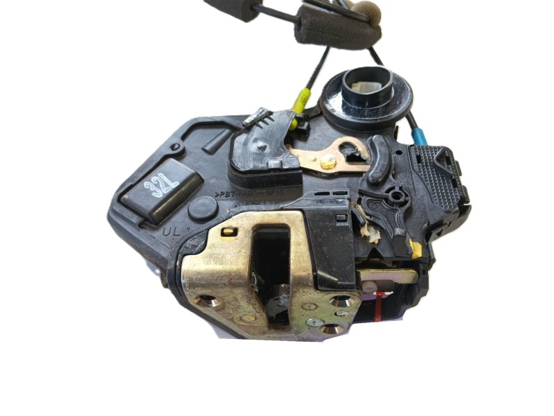 Recambio de cerradura puerta trasera izquierda para toyota avensis (_t25_) 2.0 d-4d (cdt250_) referencia OEM IAM 6906002102 / 69