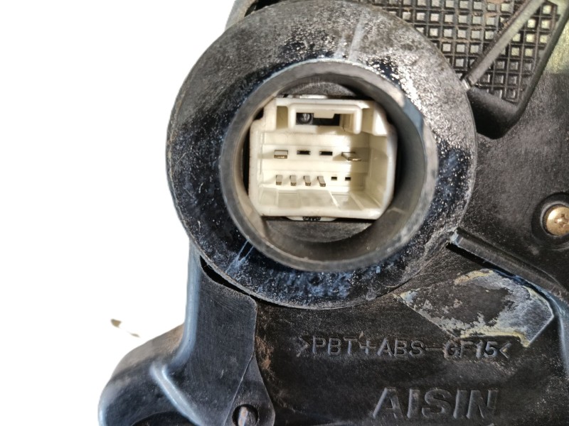 Recambio de cerradura puerta delantera izquierda para toyota avensis (_t25_) 2.0 d-4d (cdt250_) referencia OEM IAM 6904002152 / 