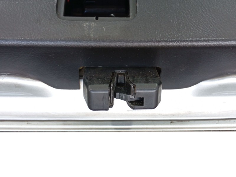 Recambio de porton trasero para toyota avensis (_t25_) 2.0 d-4d (cdt250_) referencia OEM IAM   