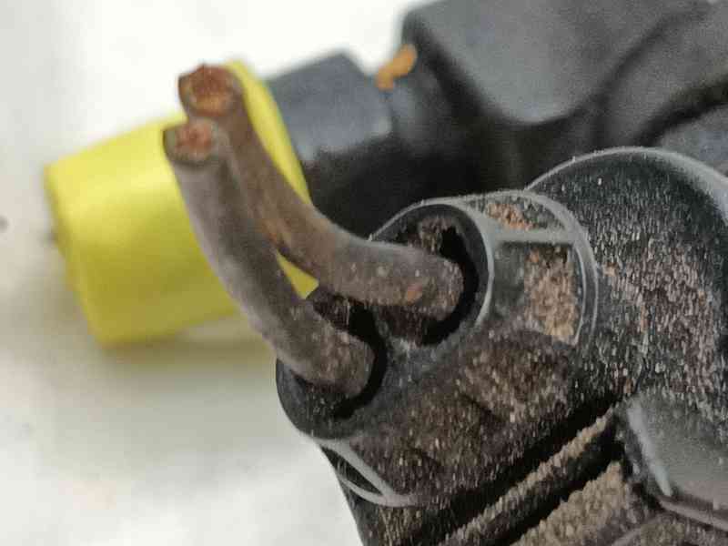 Recambio de inyector para ford focus iii 1.6 tdci referencia OEM IAM 1791017 9802448680 