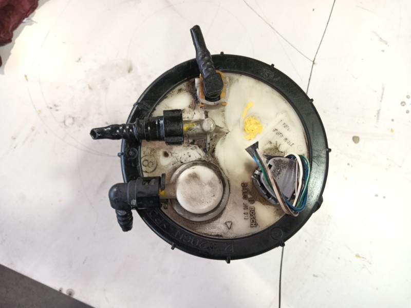 Recambio de bomba combustible para toyota avensis (_t25_) 2.0 d-4d (cdt250_) referencia OEM IAM 7701002040  