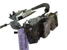 CERRADURA PUERTA TRASERA IZQUIERDA 825019504R 40717237 
