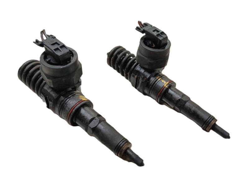 Recambio de inyector para volkswagen golf iv (1j1) 1.9 tdi referencia OEM IAM 045130073T 038130073F 